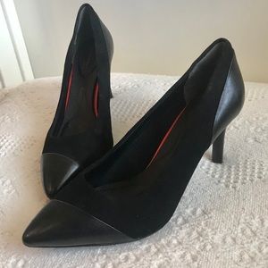 Rockport Total Motion Black suede/leather Pumps